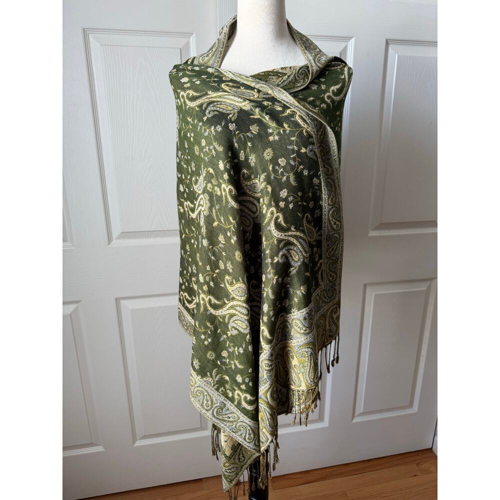 Green Paisley Fringe Shawl Wrap Scarf 68 x 26 Boho Cottagecore Fairy Whimsygoth - Picture 2 of 6